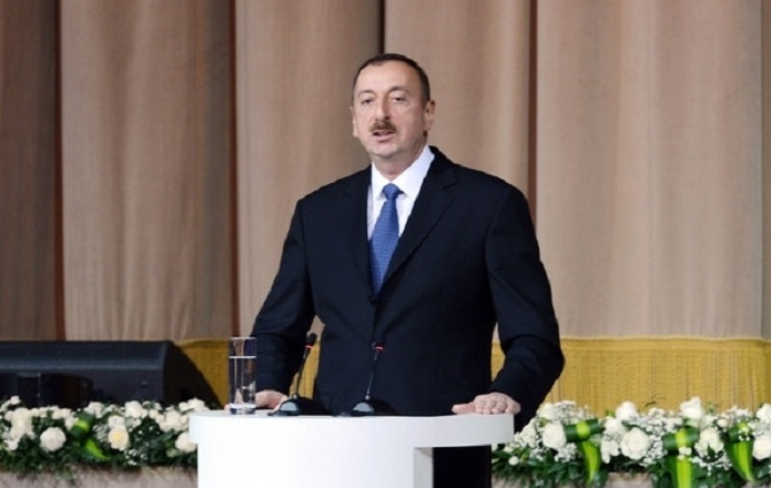 Azerbaijani president attends official reception on Republic Day